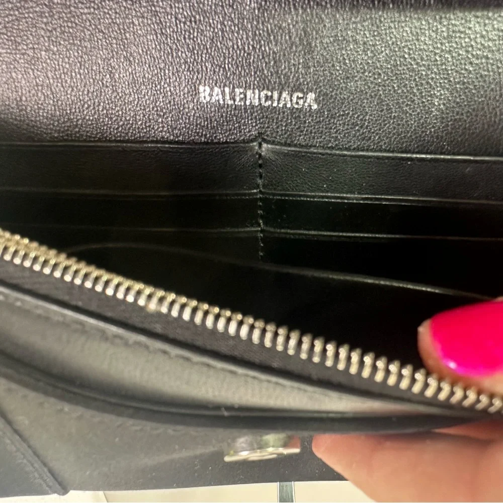 NEW BALENCIAGA SATIN Hourglass Wallet On Chain - Picture 10 of 13